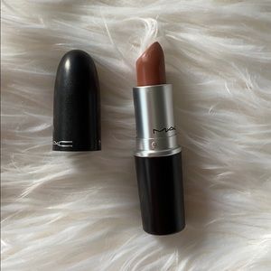 NEW MAC lipstick in Honeylove